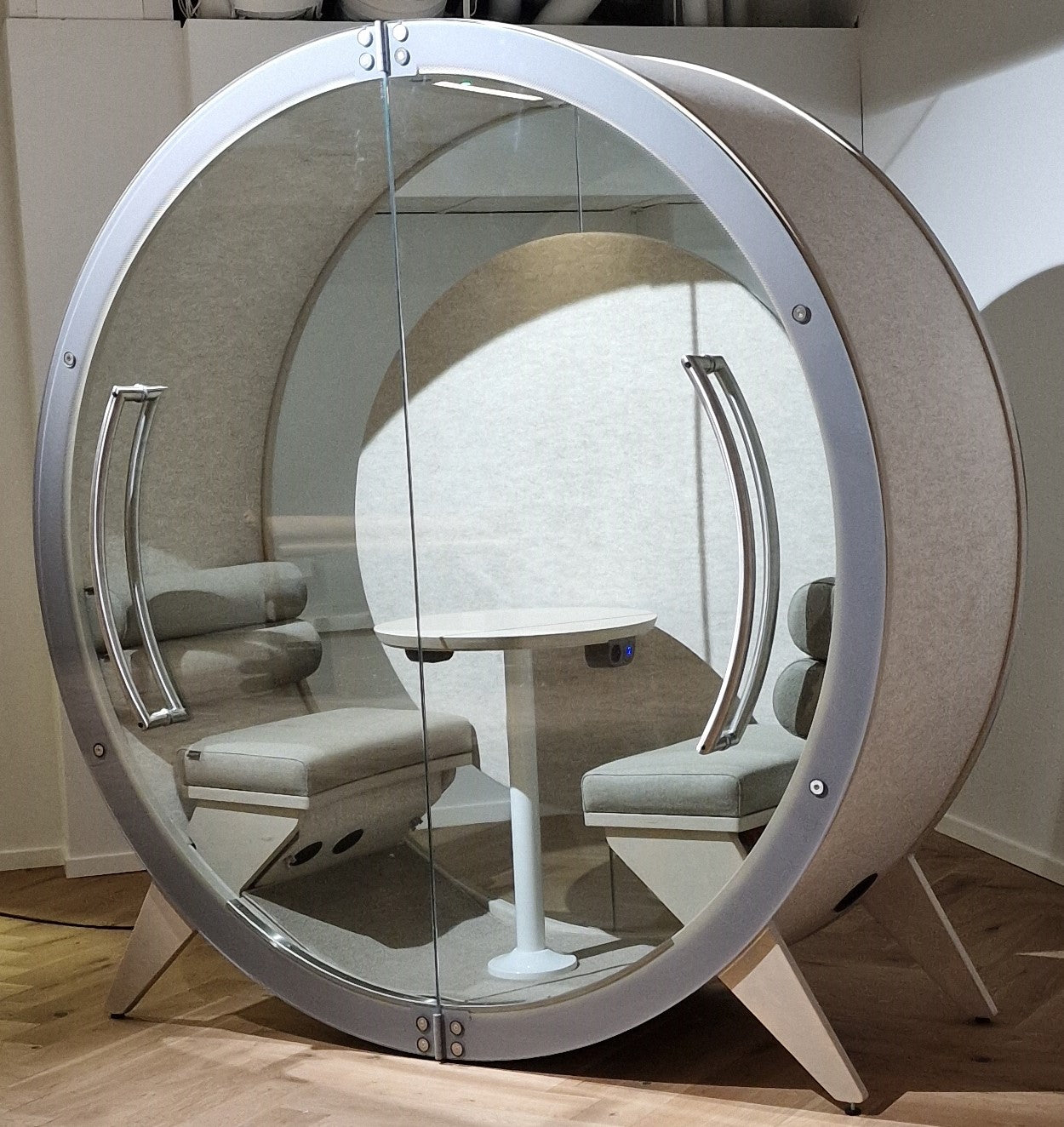 BlockO TWO Quiet - A beautifully designed acoustic meeting pod for up to two individuals. US Design Patent Number D1047478EUIPO Certificate of registration No 008273221-0001, 008273221-0002, 008273221-0003No 015014075-0001